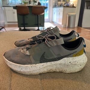 Nike crater impact se. Size 14